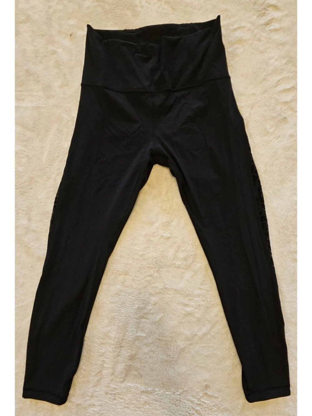 Lululemon Womens Black Leggings w/ Mesh Side Strip size 8